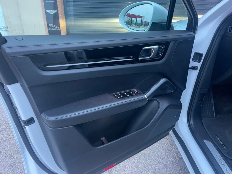 
								PORSCHE CAYENNE COUPÉ E HYBRIDO PLATINUM EDITION full									