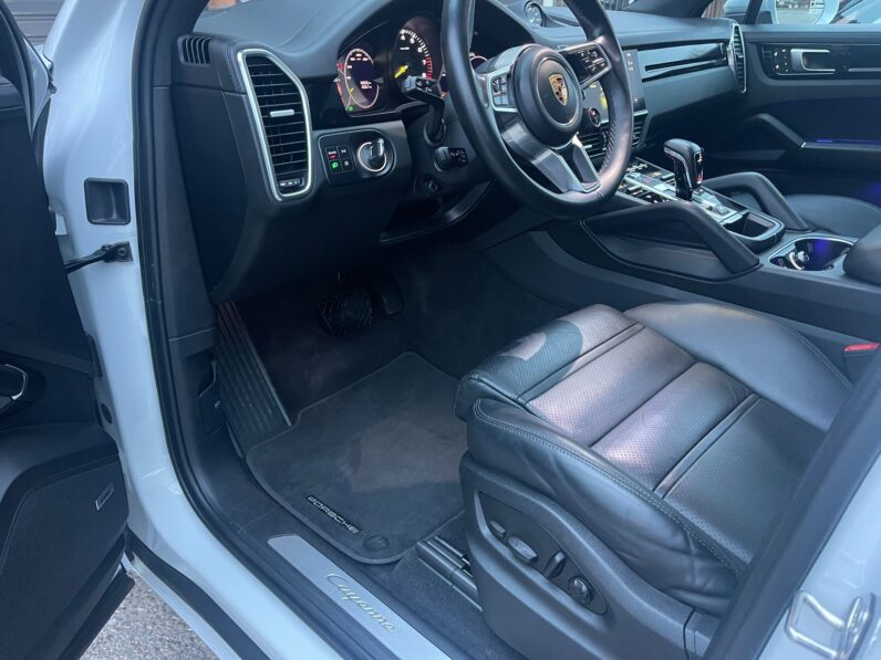 
								PORSCHE CAYENNE COUPÉ E HYBRIDO PLATINUM EDITION full									