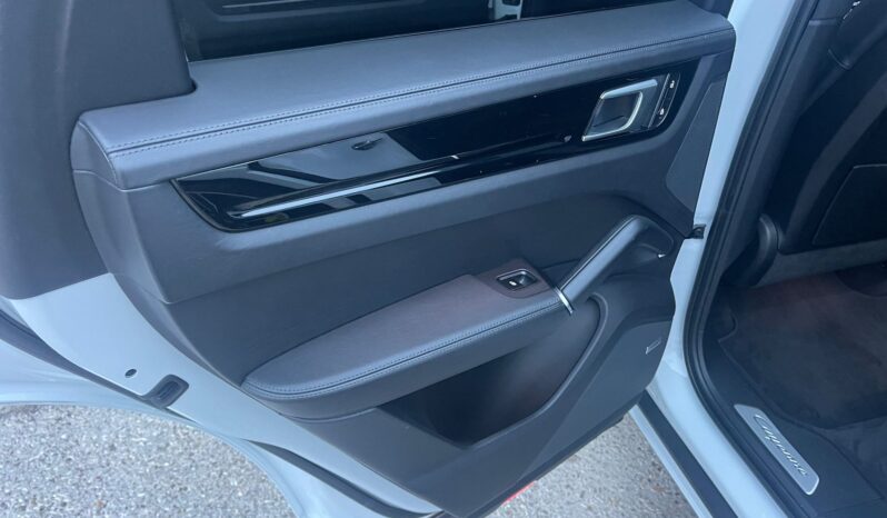 
								PORSCHE CAYENNE COUPÉ E HYBRIDO PLATINUM EDITION full									