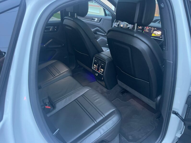 
								PORSCHE CAYENNE COUPÉ E HYBRIDO PLATINUM EDITION full									