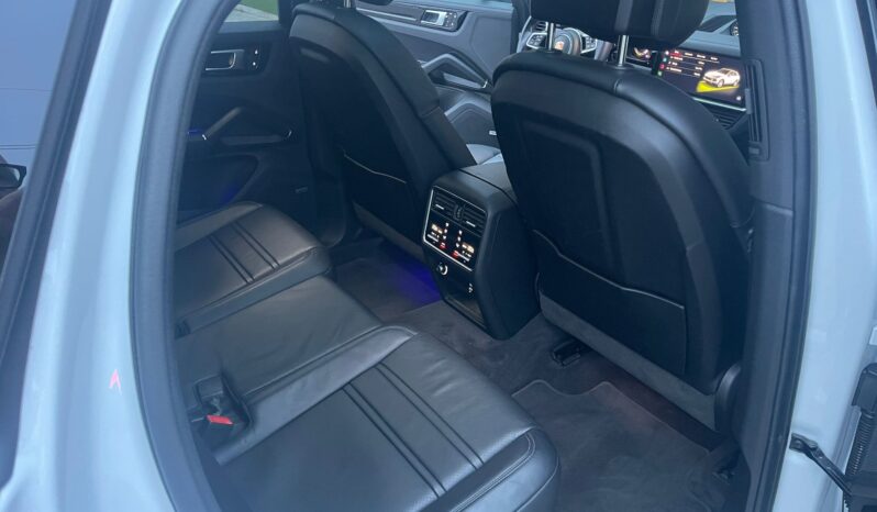 
								PORSCHE CAYENNE COUPÉ E HYBRIDO PLATINUM EDITION full									