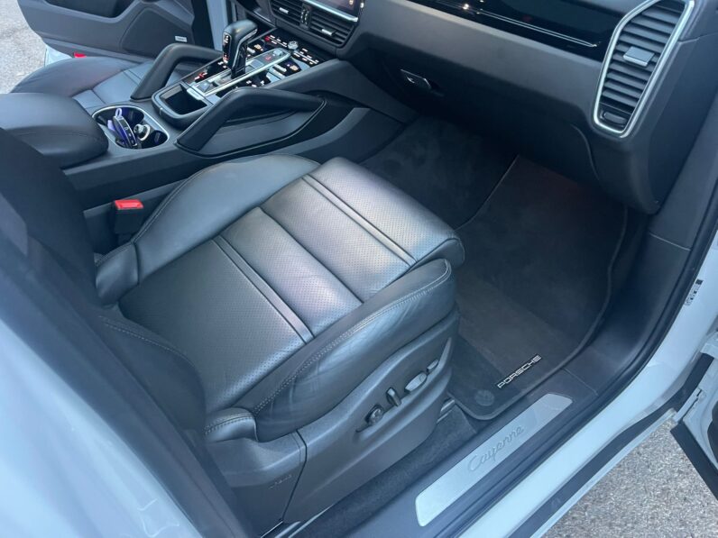 
								PORSCHE CAYENNE COUPÉ E HYBRIDO PLATINUM EDITION full									