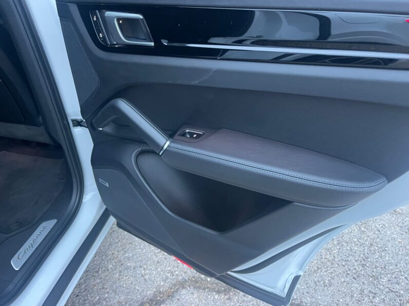 
								PORSCHE CAYENNE COUPÉ E HYBRIDO PLATINUM EDITION full									