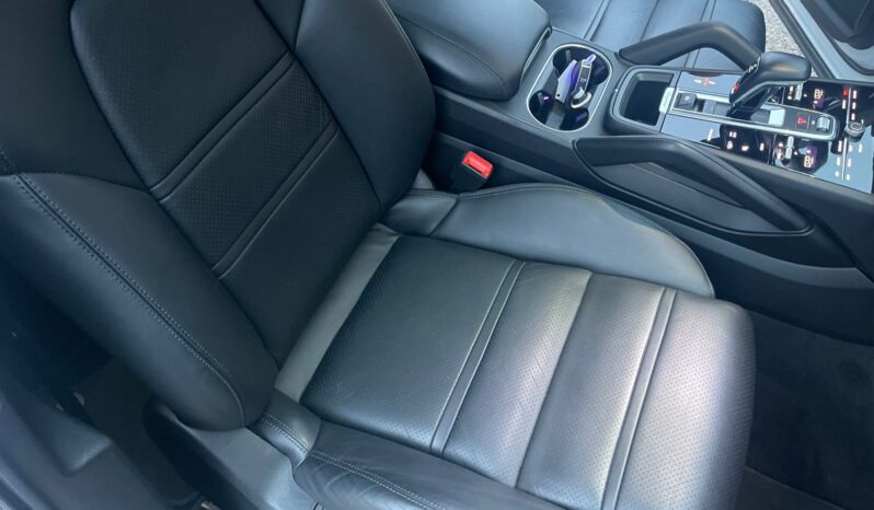 
								PORSCHE CAYENNE COUPÉ E HYBRIDO PLATINUM EDITION full									