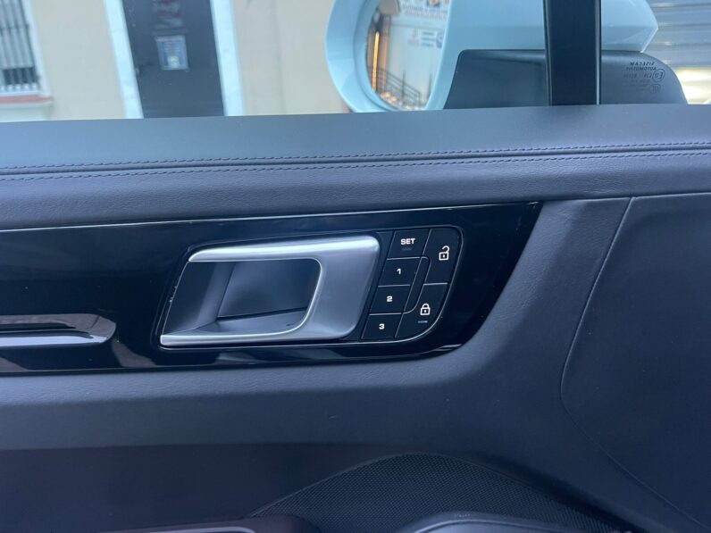 
								PORSCHE CAYENNE COUPÉ E HYBRIDO PLATINUM EDITION full									