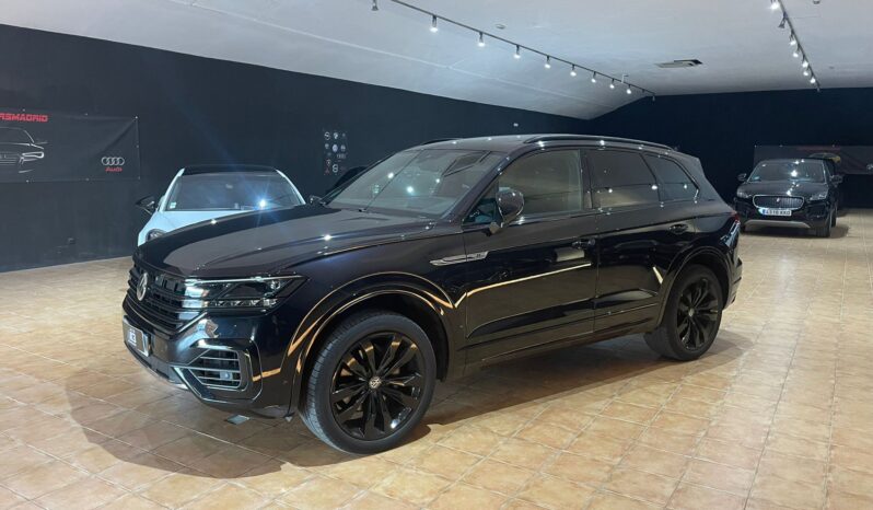 
								VOLKSWAGEN TOUAREG R LINE BLACK EDITION full									