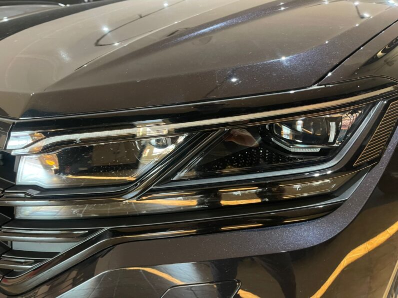 
								VOLKSWAGEN TOUAREG R LINE BLACK EDITION full									