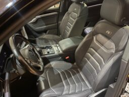 
										VOLKSWAGEN TOUAREG R LINE BLACK EDITION full									