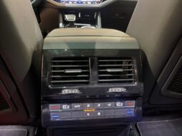 
										VOLKSWAGEN TOUAREG R LINE BLACK EDITION full									