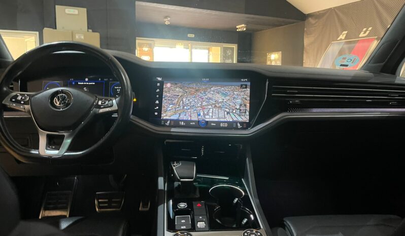 
								VOLKSWAGEN TOUAREG R LINE BLACK EDITION full									