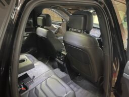
										VOLKSWAGEN TOUAREG R LINE BLACK EDITION full									