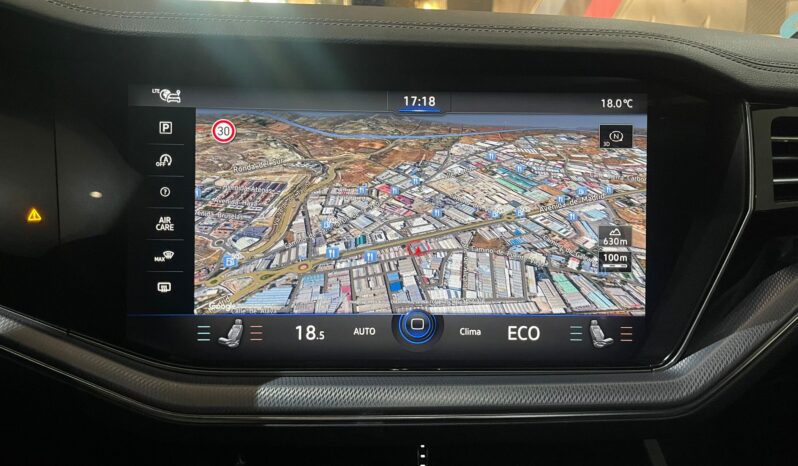 
								VOLKSWAGEN TOUAREG R LINE BLACK EDITION full									