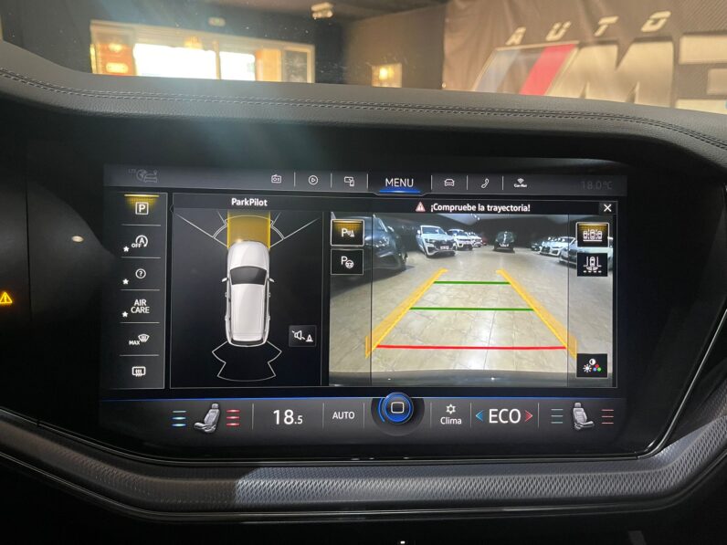 
								VOLKSWAGEN TOUAREG R LINE BLACK EDITION full									