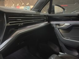 
										VOLKSWAGEN TOUAREG R LINE BLACK EDITION full									