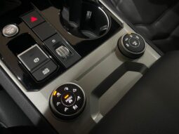 
										VOLKSWAGEN TOUAREG R LINE BLACK EDITION full									