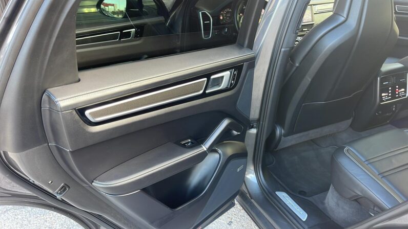 
								PORSCHE CAYENNE COUPE E HYBRID full									