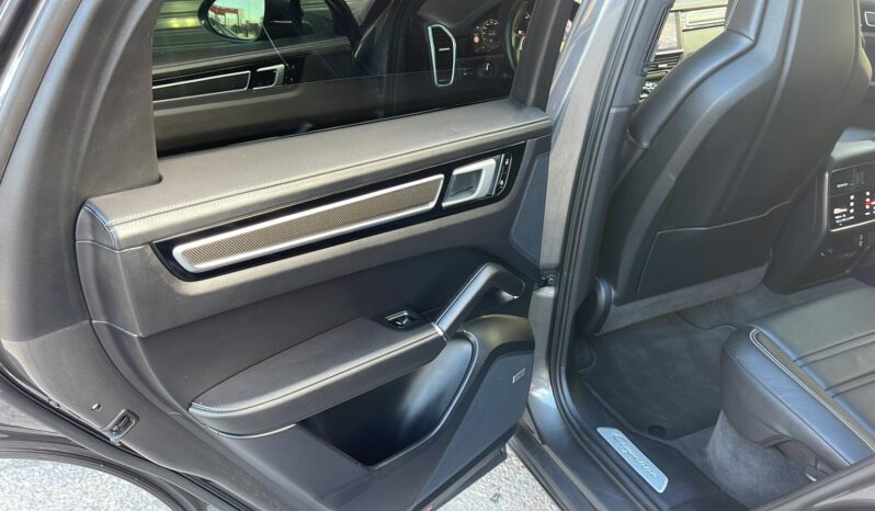 
								PORSCHE CAYENNE COUPE E HYBRID full									