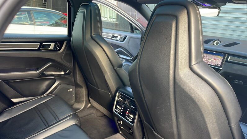 
								PORSCHE CAYENNE COUPE E HYBRID full									