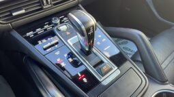 
										PORSCHE CAYENNE COUPE E HYBRID full									