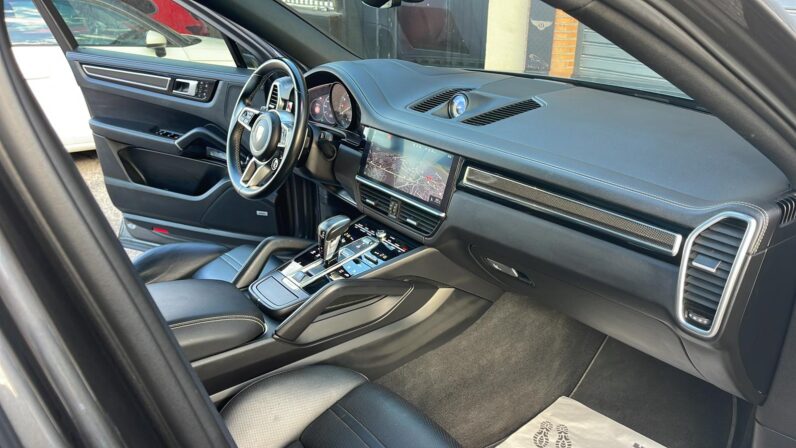 
								PORSCHE CAYENNE COUPE E HYBRID full									