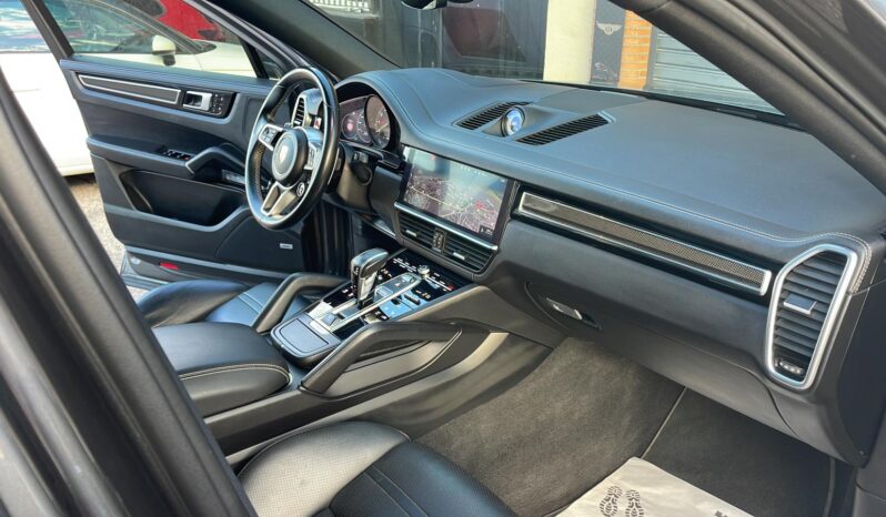 
								PORSCHE CAYENNE COUPE E HYBRID full									