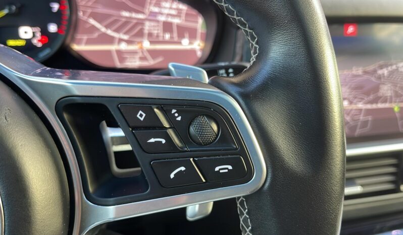 
								PORSCHE CAYENNE COUPE E HYBRID full									