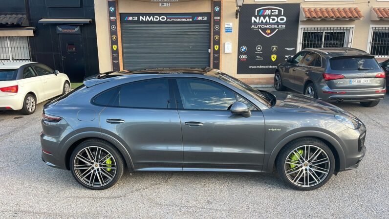 
								PORSCHE CAYENNE COUPE E HYBRID full									