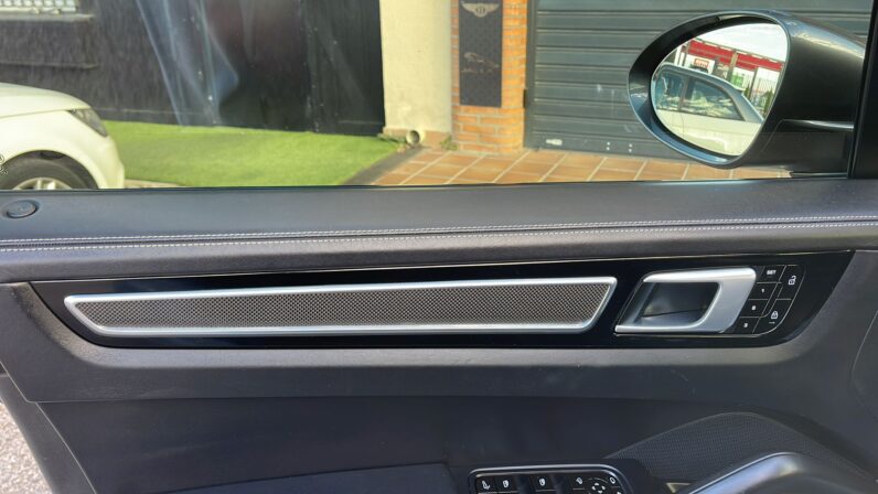 
								PORSCHE CAYENNE COUPE E HYBRID full									