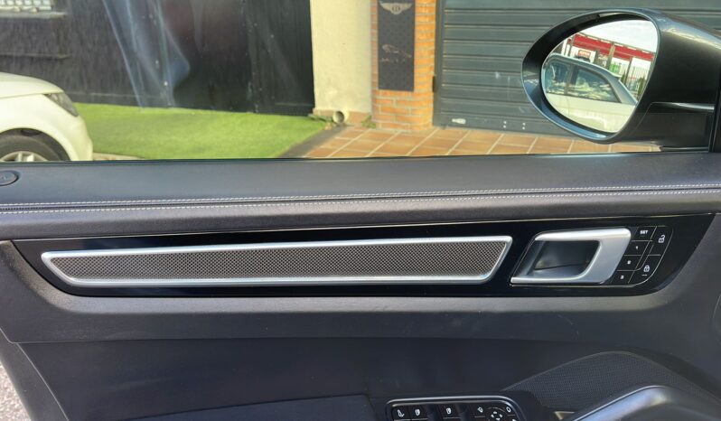 
								PORSCHE CAYENNE COUPE E HYBRID full									