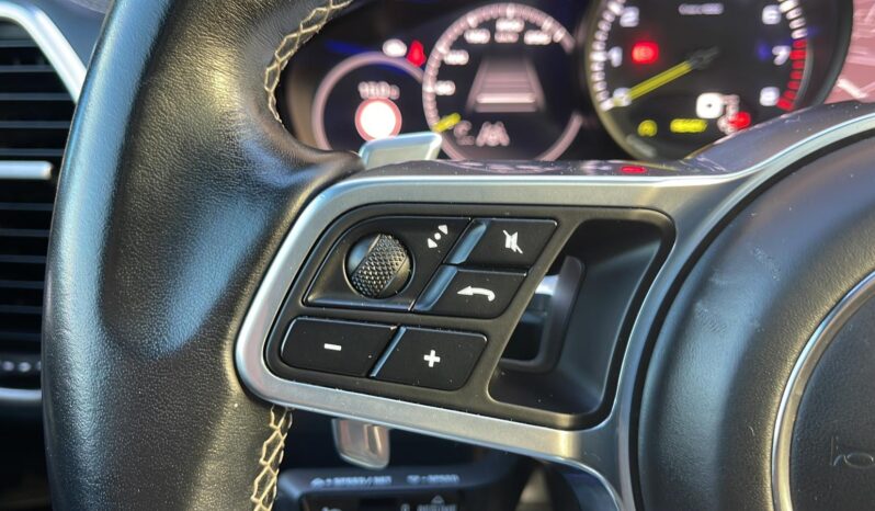 
								PORSCHE CAYENNE COUPE E HYBRID full									