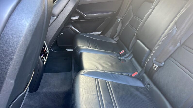 
								PORSCHE CAYENNE COUPE E HYBRID full									