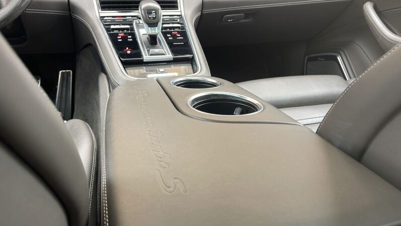 
								PORSCHE PANAMERA TURBO S EXCLUSIVE full									