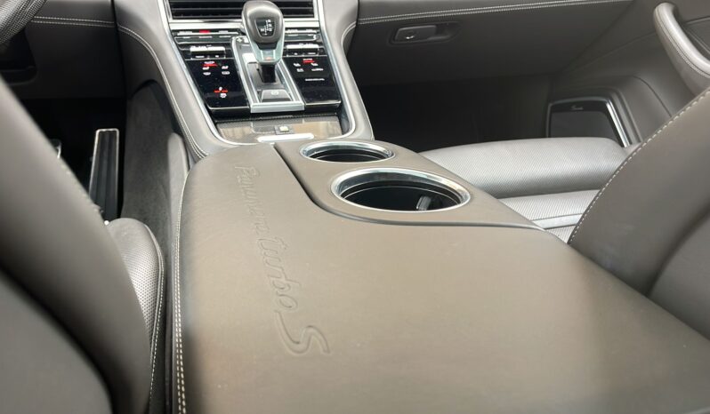 
								PORSCHE PANAMERA TURBO S EXCLUSIVE full									